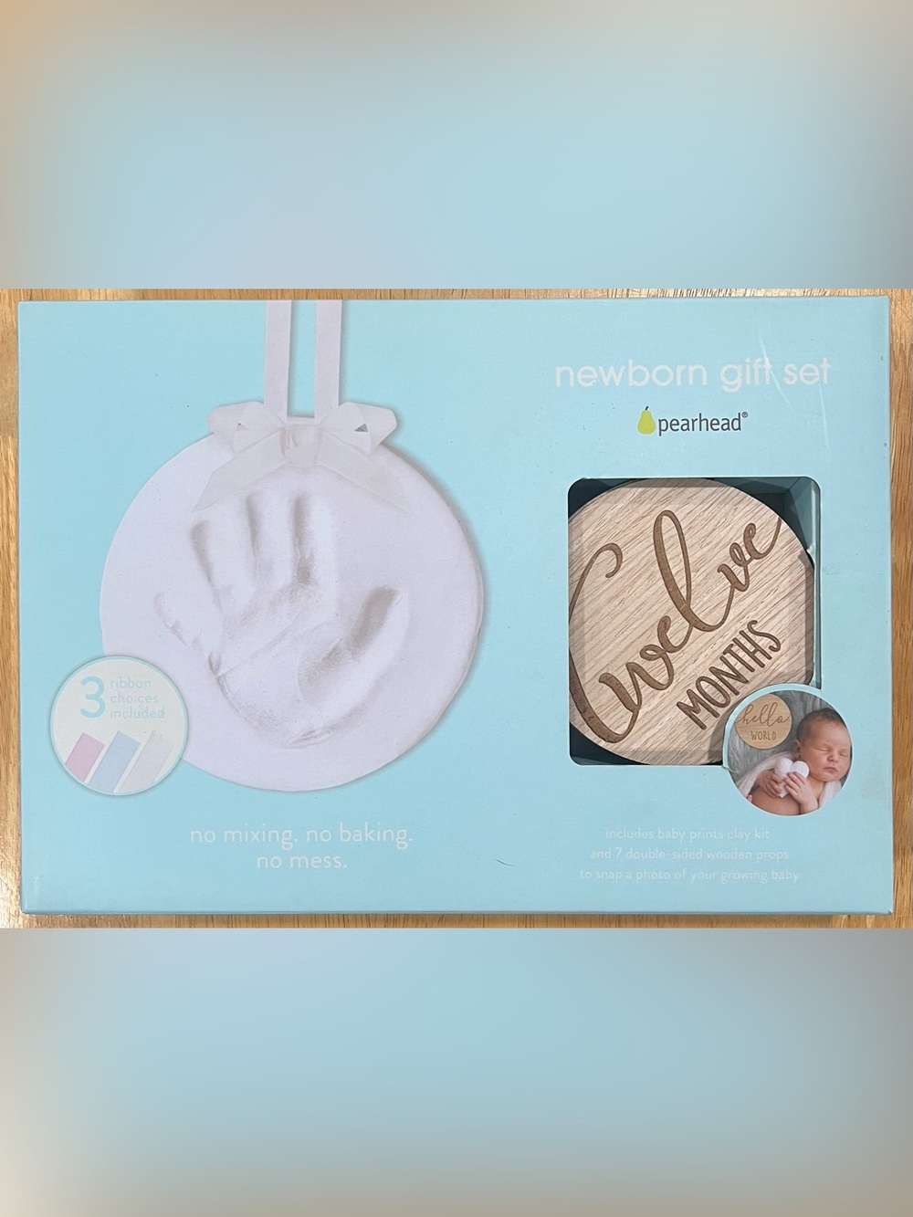 Pearhead Newborn Gift Set